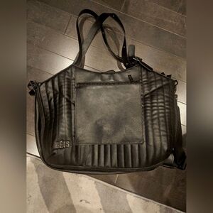 BEIS limited edition bag - The expandable overnighter